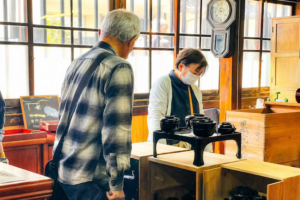 捨てられた家具に、新たな価値を。滋賀県が挑む全国初の「リペア